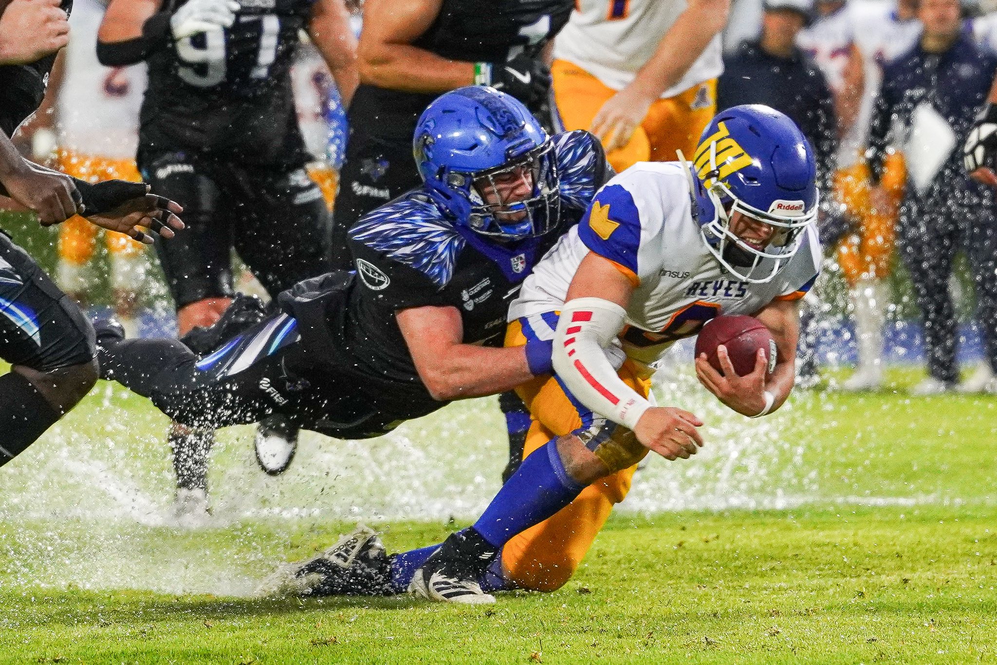 Reyes derrotó a Gallos Negros como visitantes